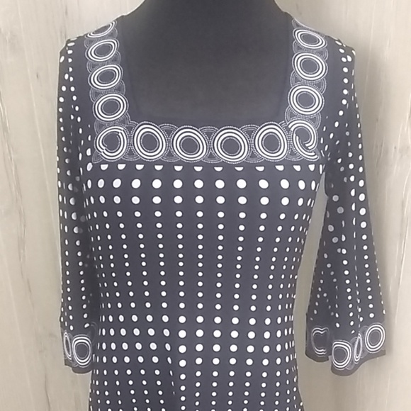 White House Black label bell sleeve dress - Picture 2 of 8